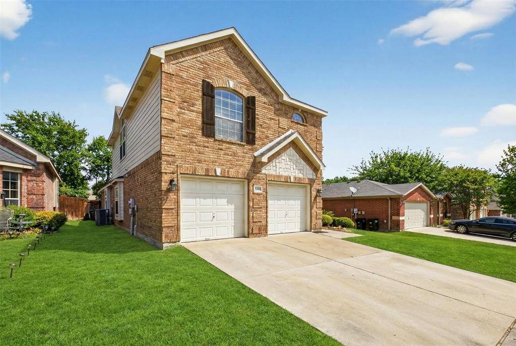 5808 Fathom Drive, Fort Worth, TX 76135