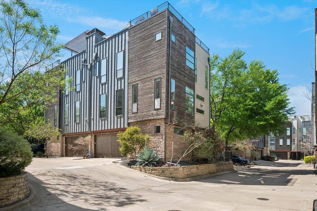 432 Trinity River Circle, Dallas, TX 75203