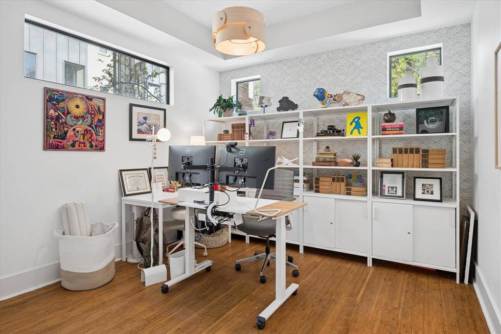 432 Trinity River Circle, Dallas, TX 75203