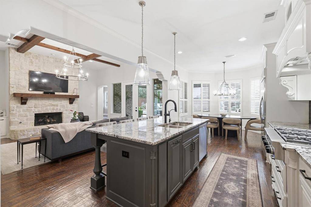 3863 Guinn Gate Drive, Frisco, TX 75034