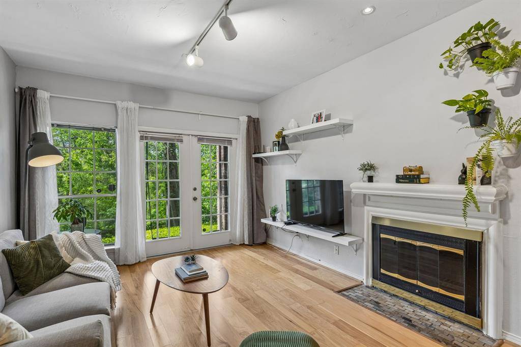 9801 Royal Lane #707, Dallas, TX 75231