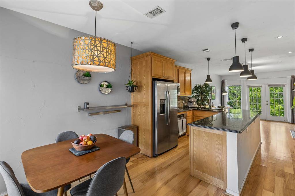 9801 Royal Lane #707, Dallas, TX 75231