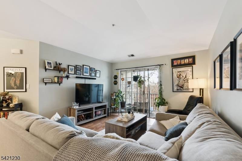 1634 Waterford Dr #1634, Edison Twp., NJ 08817