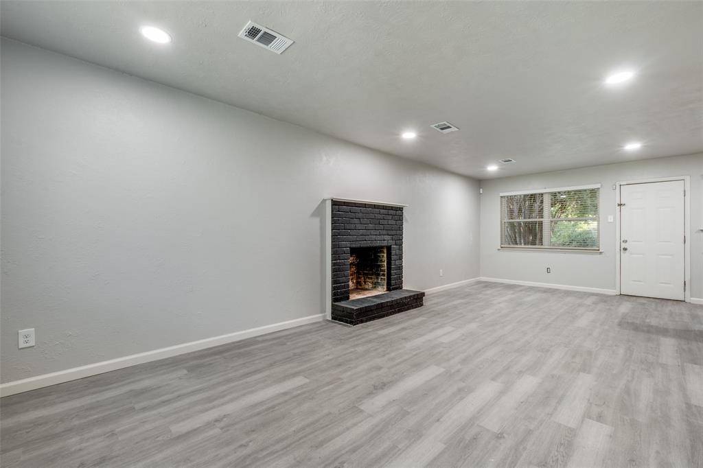 451 Southport Drive, Dallas, TX 75232