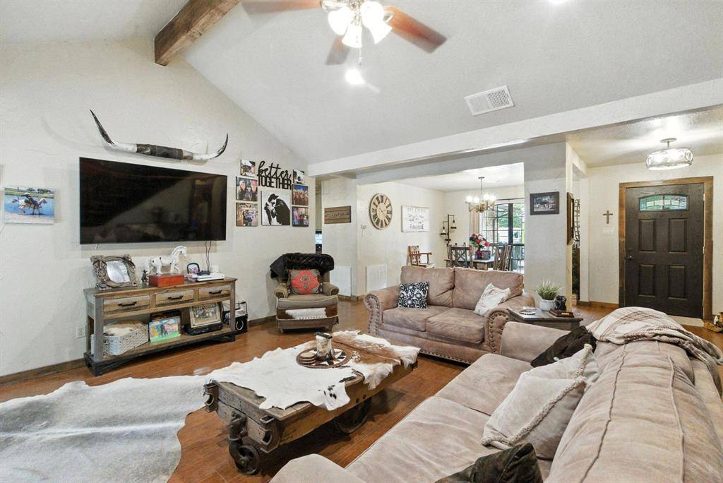 622 Harmony Circle, Weatherford, TX 76087
