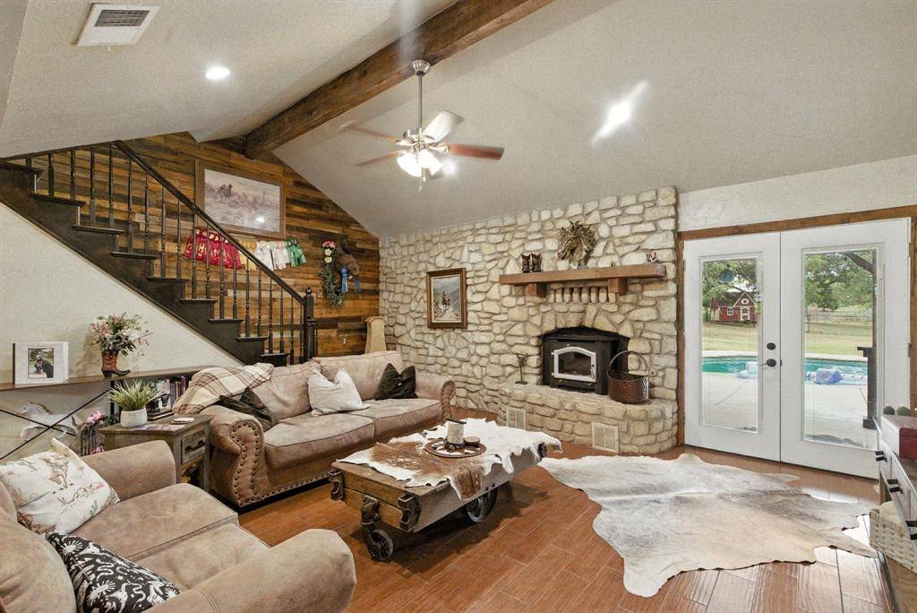 622 Harmony Circle, Weatherford, TX 76087