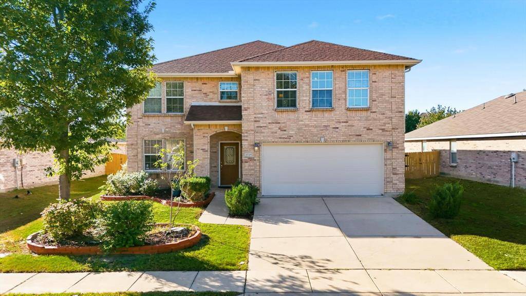 4648 Pangolin Drive, Fort Worth, TX 76244