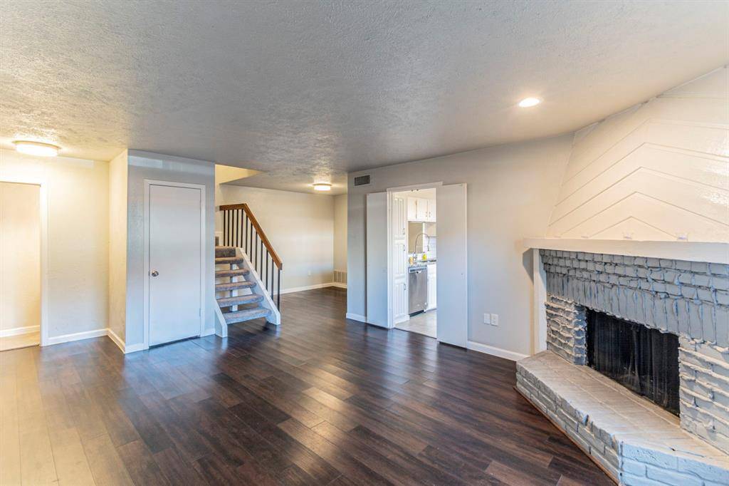 875 Dublin Drive #B, Richardson, TX 75080