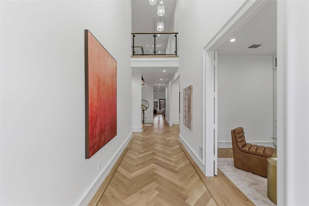 7503 Robin Road, Dallas, TX 75209