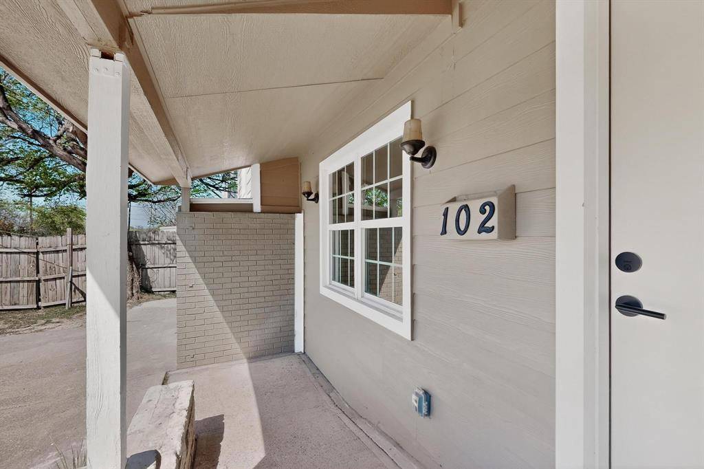 102 S Tillery Avenue, Dallas, TX 75211
