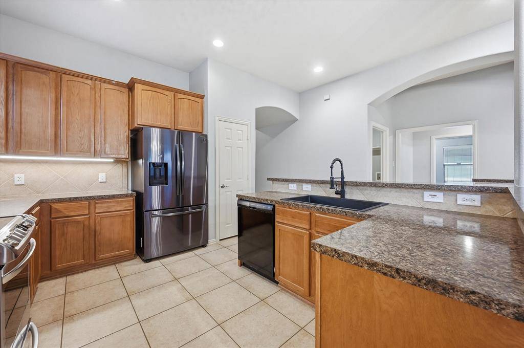 1017 Kimbro Drive, Forney, TX 75126