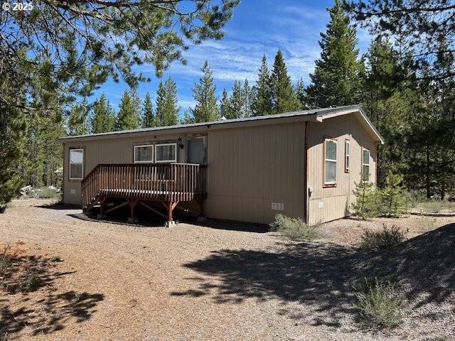 124249 LITTLE DESCHUTES DR, Crescent Lake, OR 97733