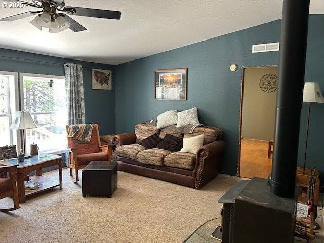 124249 LITTLE DESCHUTES DR, Crescent Lake, OR 97733