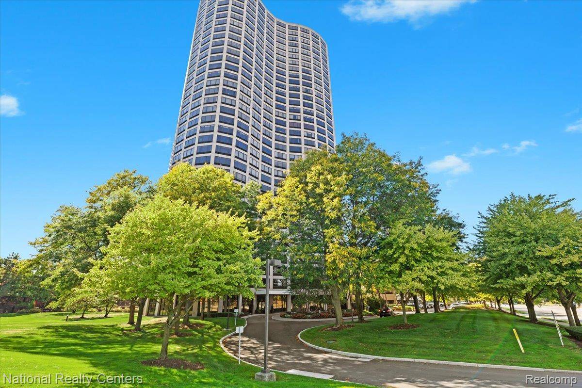 5000 Town Center #408, Southfield, MI 48075