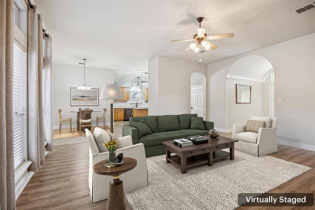 100 Lorient Drive, Mansfield, TX 76063