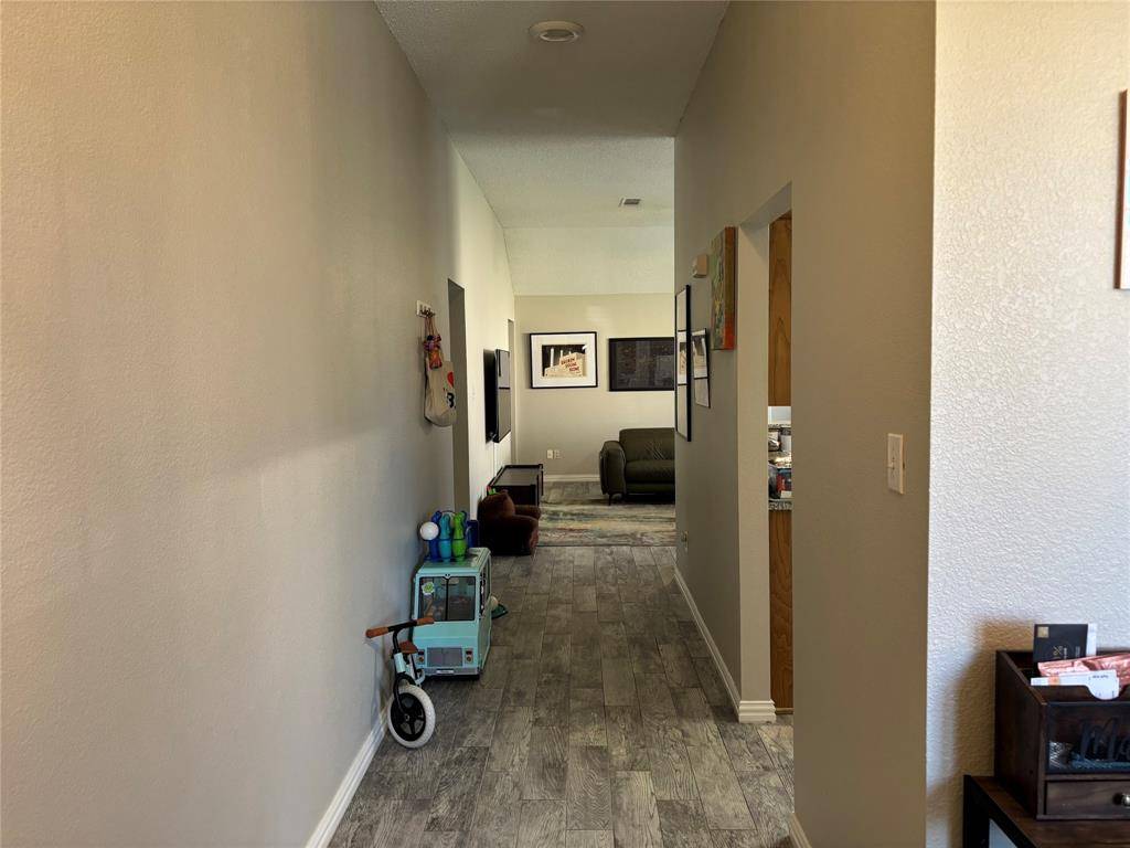 4938 Brazoswood Circle, Arlington, TX 76017