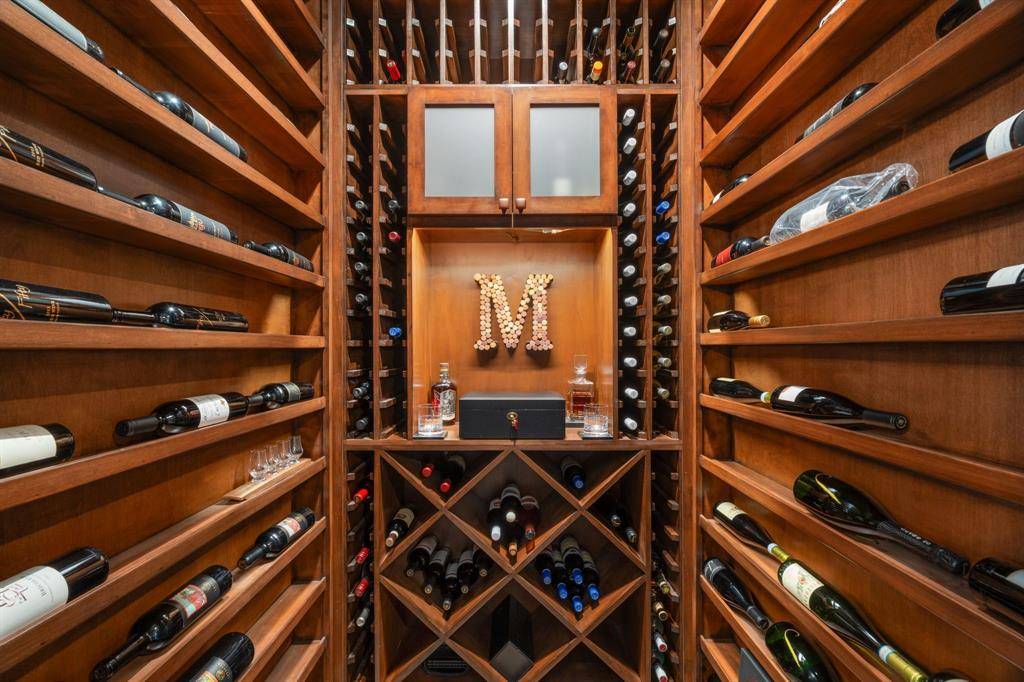 9409 Blackpine Court, Lantana, TX 76226