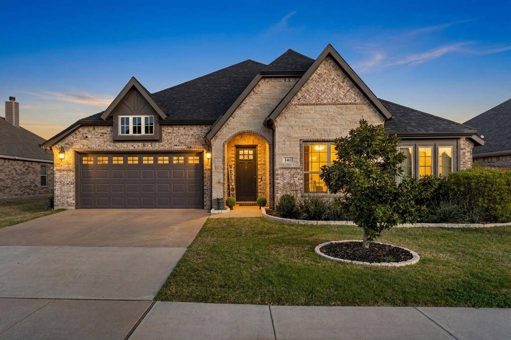 141 Crockett Drive, Waxahachie, TX 75165