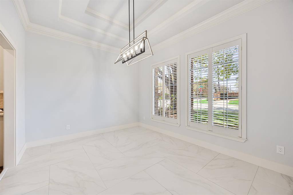 11104 Manorview Circle, Dallas, TX 75228