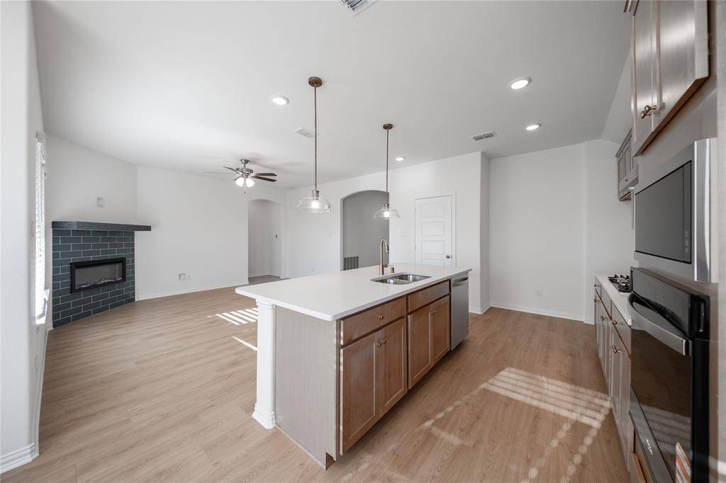 141 Old Glory Lane, Forney, TX 75126