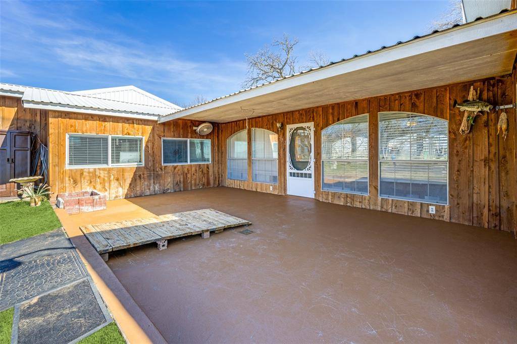 172 Mohawk Drive, Gordonville, TX 76245