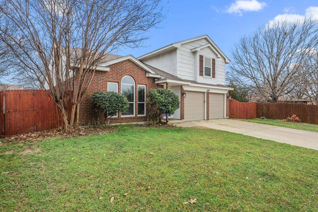 6104 Sandy Lane, Watauga, TX 76148