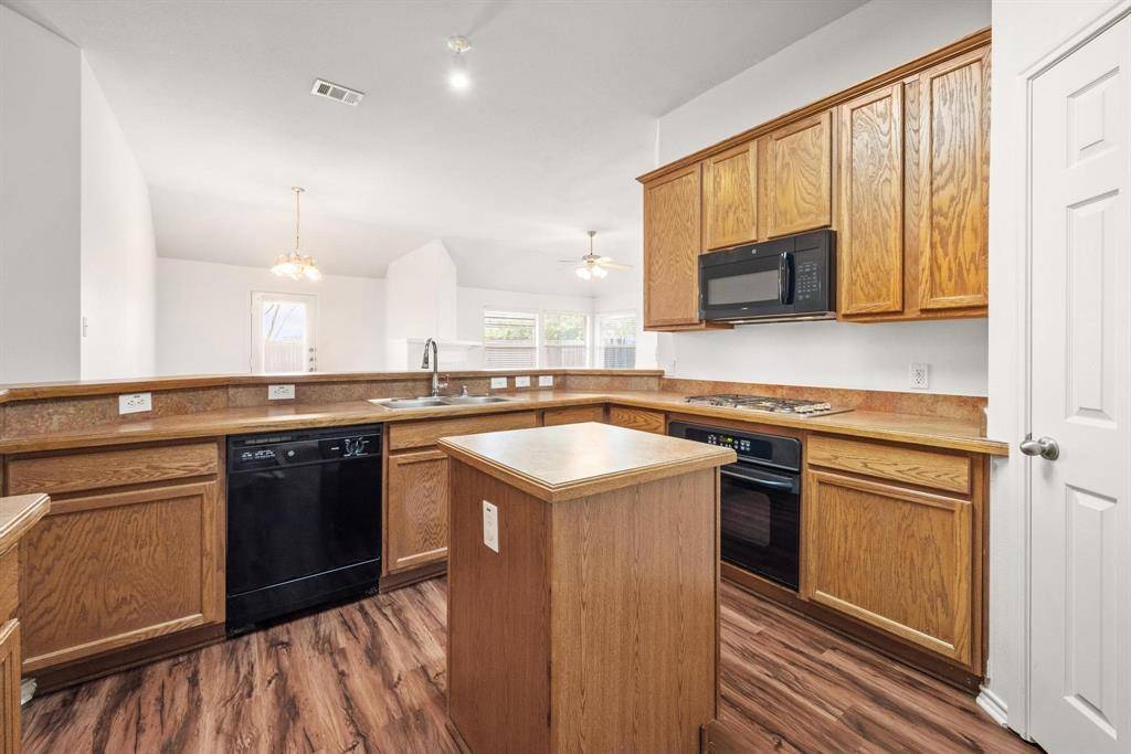 9880 Wyndbrook Drive, Frisco, TX 75035