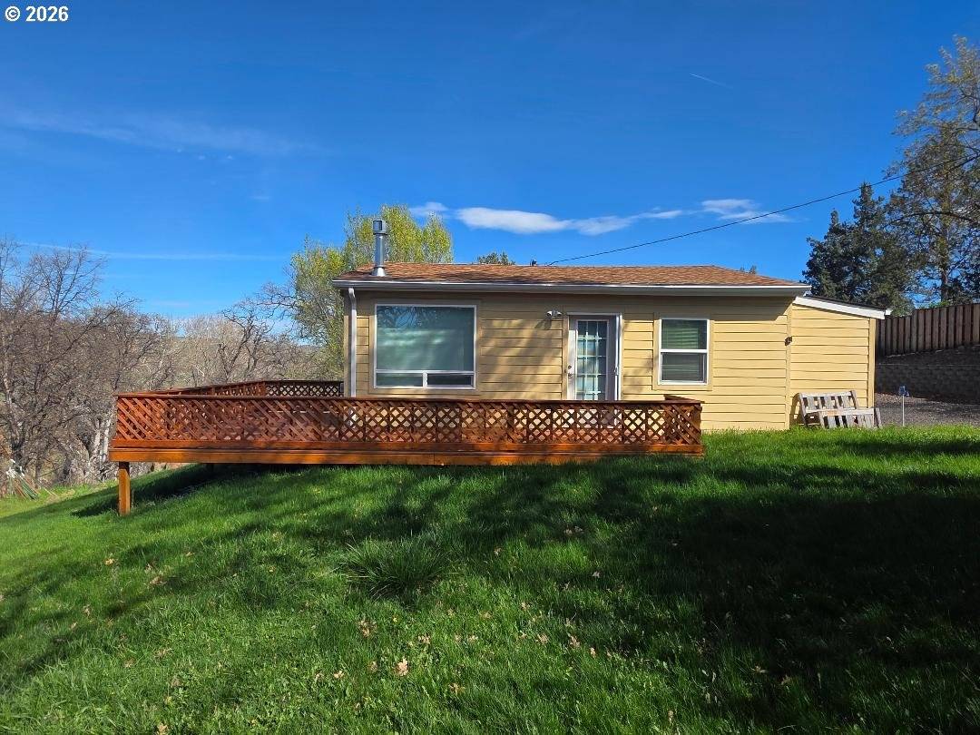 55725 CHURCH AVE, Tygh Valley, OR 97063