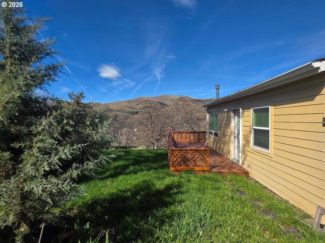 55725 CHURCH AVE, Tygh Valley, OR 97063