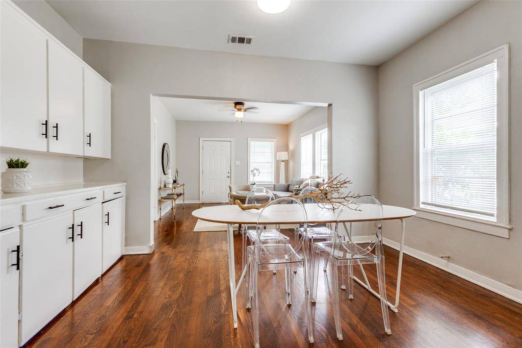 735 W Page Avenue, Dallas, TX 75208