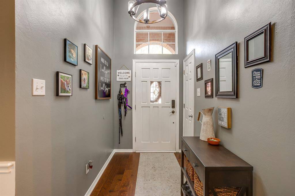 2410 Green Willow Court, Arlington, TX 76001