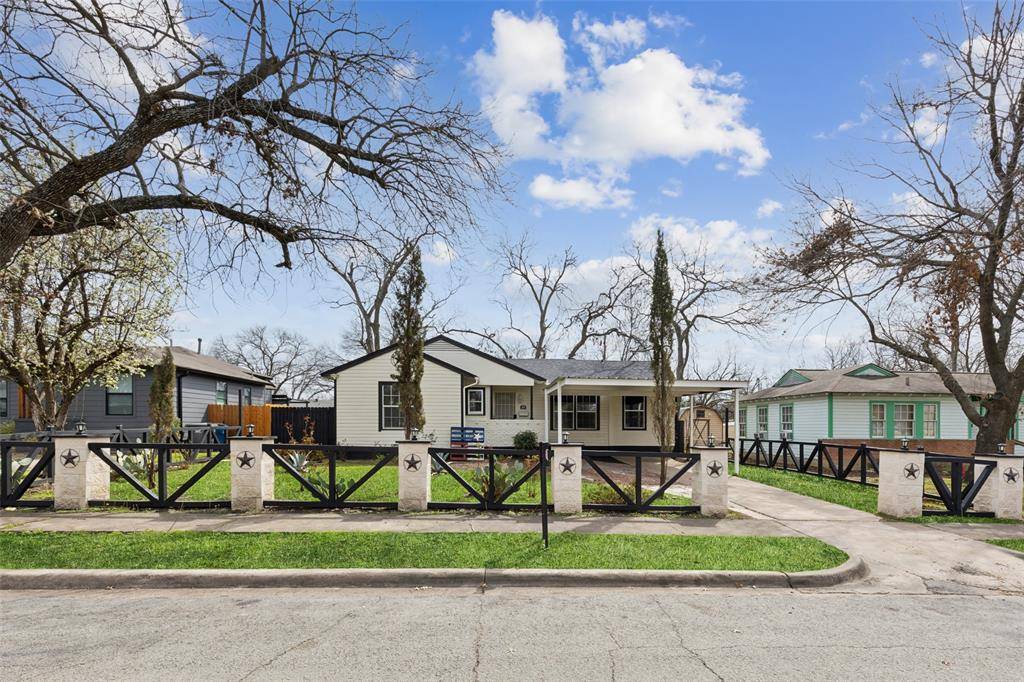 2120 Tisinger Avenue, Dallas, TX 75228
