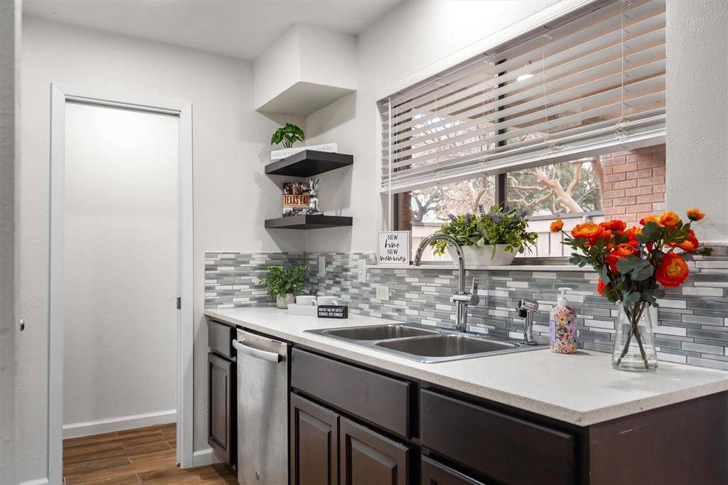 2808 Escada Drive #107, Farmers Branch, TX 75234