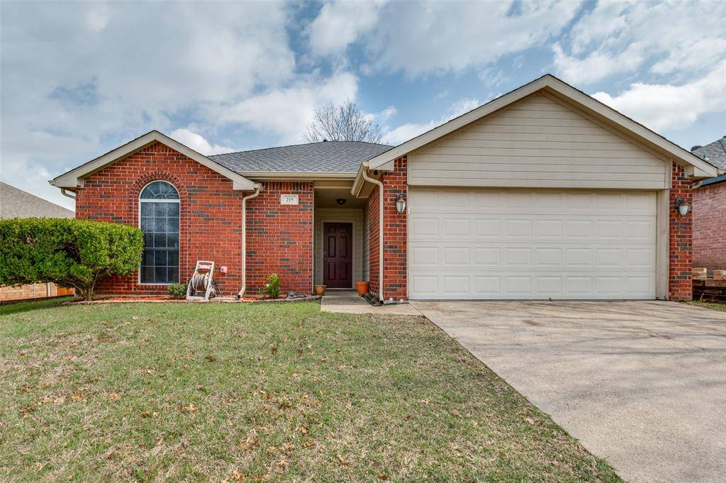 215 Cain Drive, Cedar Hill, TX 75104