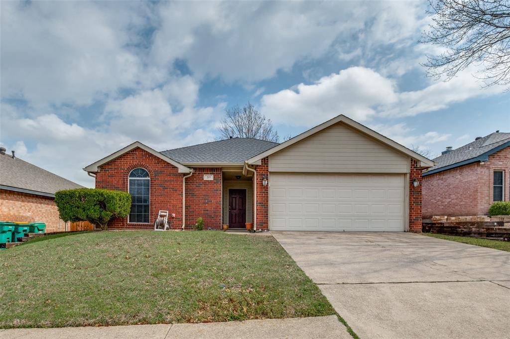 215 Cain Drive, Cedar Hill, TX 75104