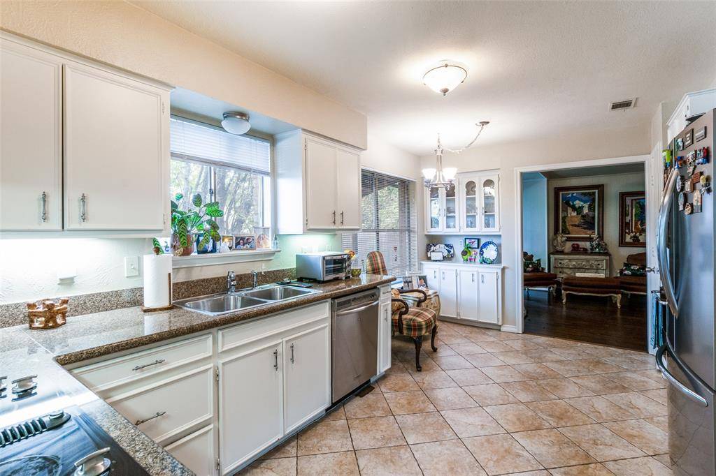 10696 Pagewood Drive, Dallas, TX 75230