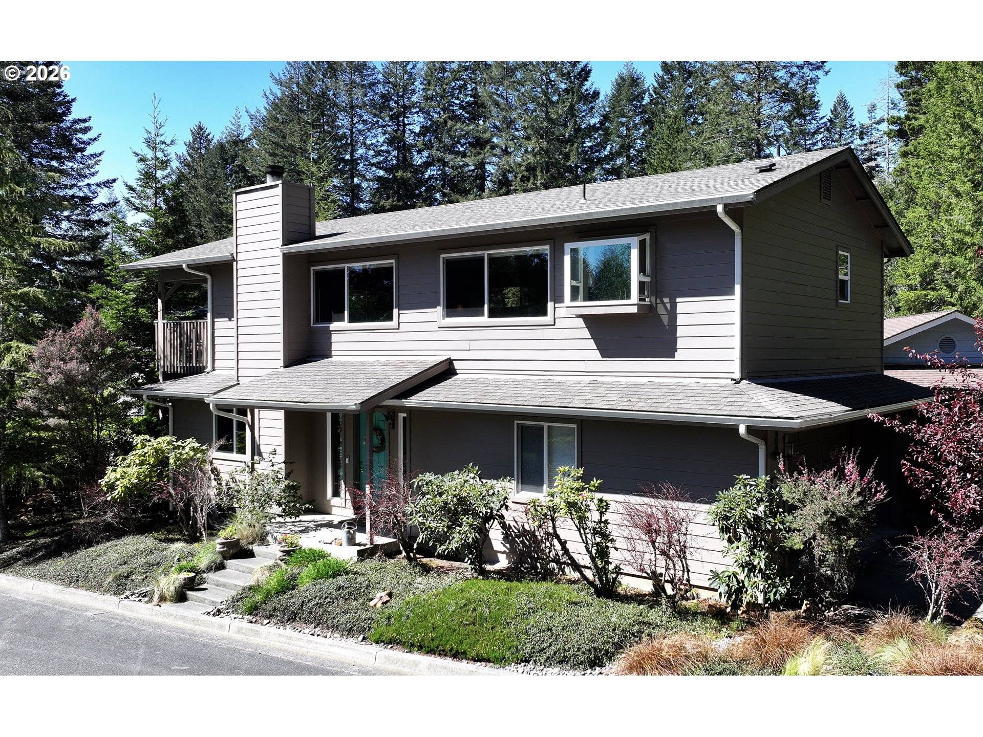 1410 GLENWOOD DR, Brookings, OR 97415