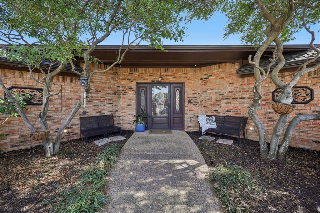 10202 Chisholm Trail, Dallas, TX 75243