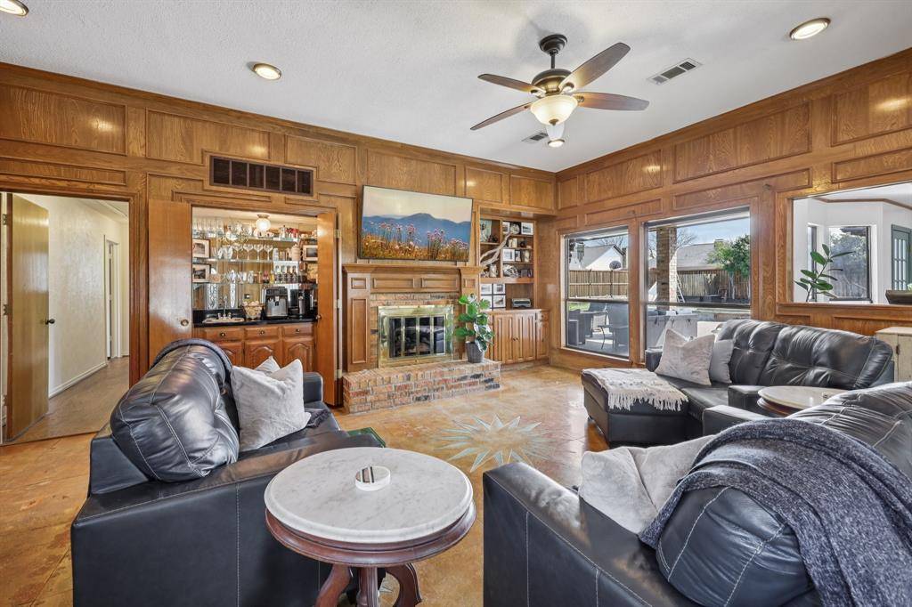 10202 Chisholm Trail, Dallas, TX 75243