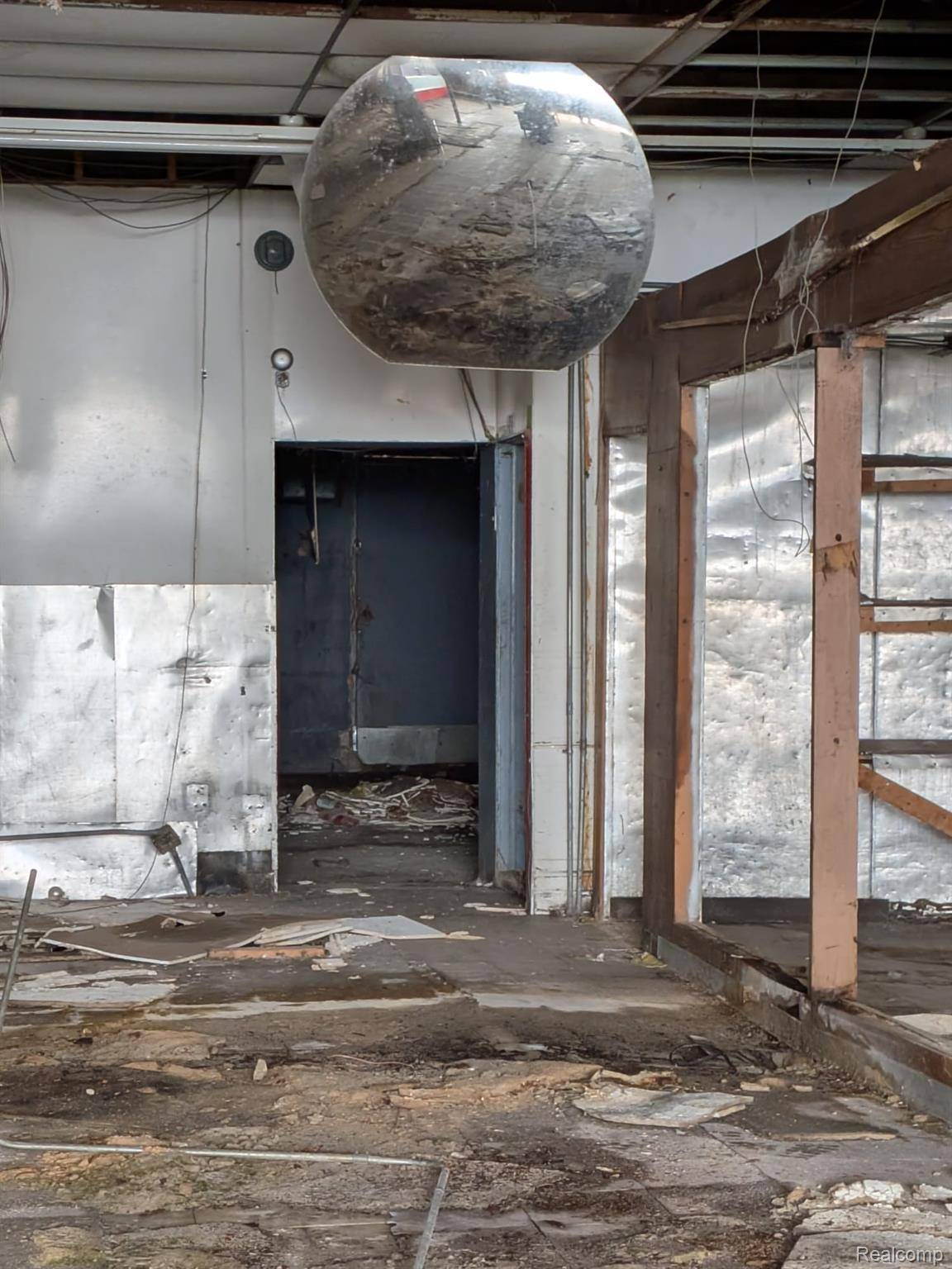 10516 W. Chicago, Detroit, MI 48228