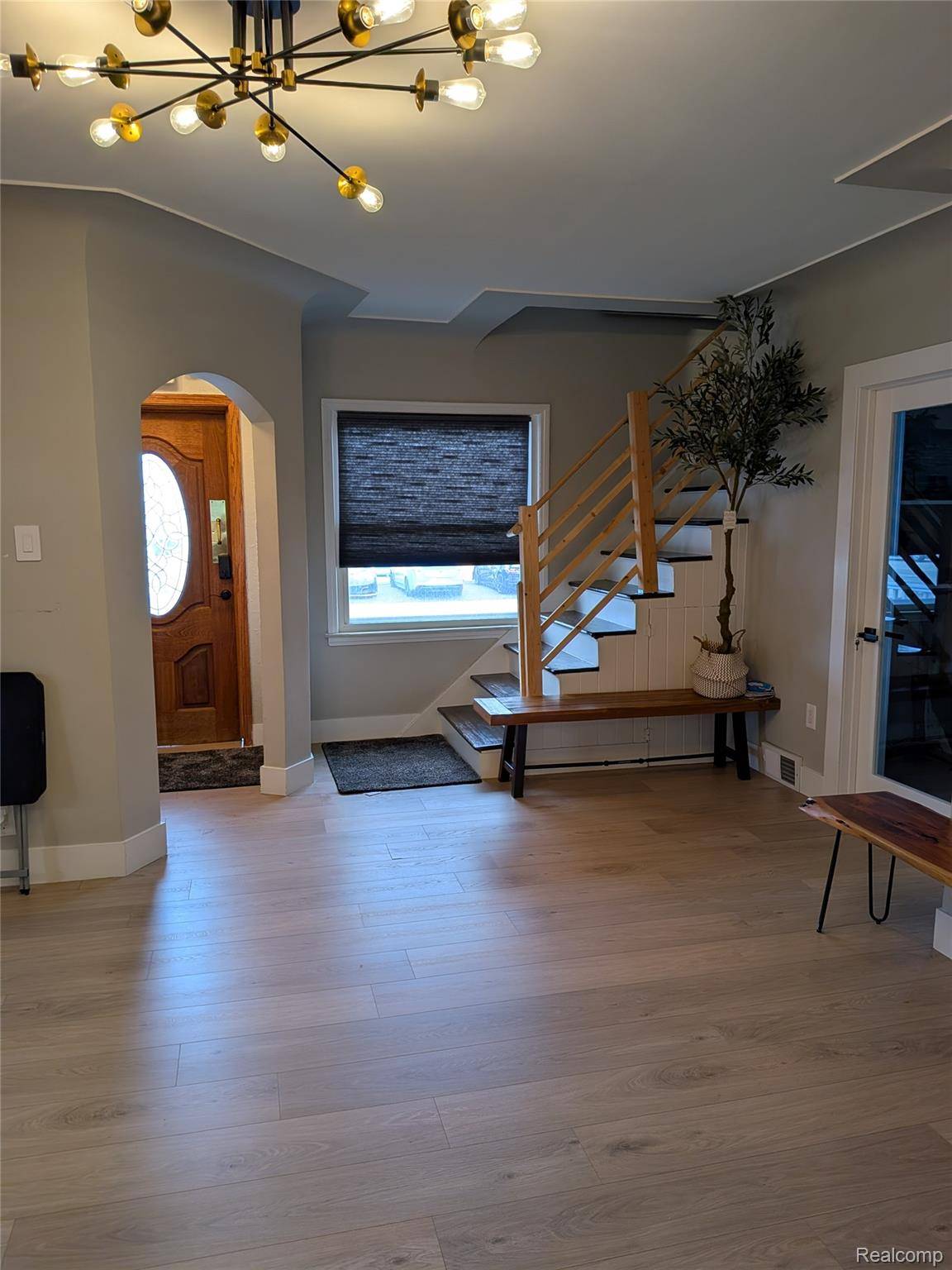 26101 W Warren ST, Dearborn Heights, MI 48127