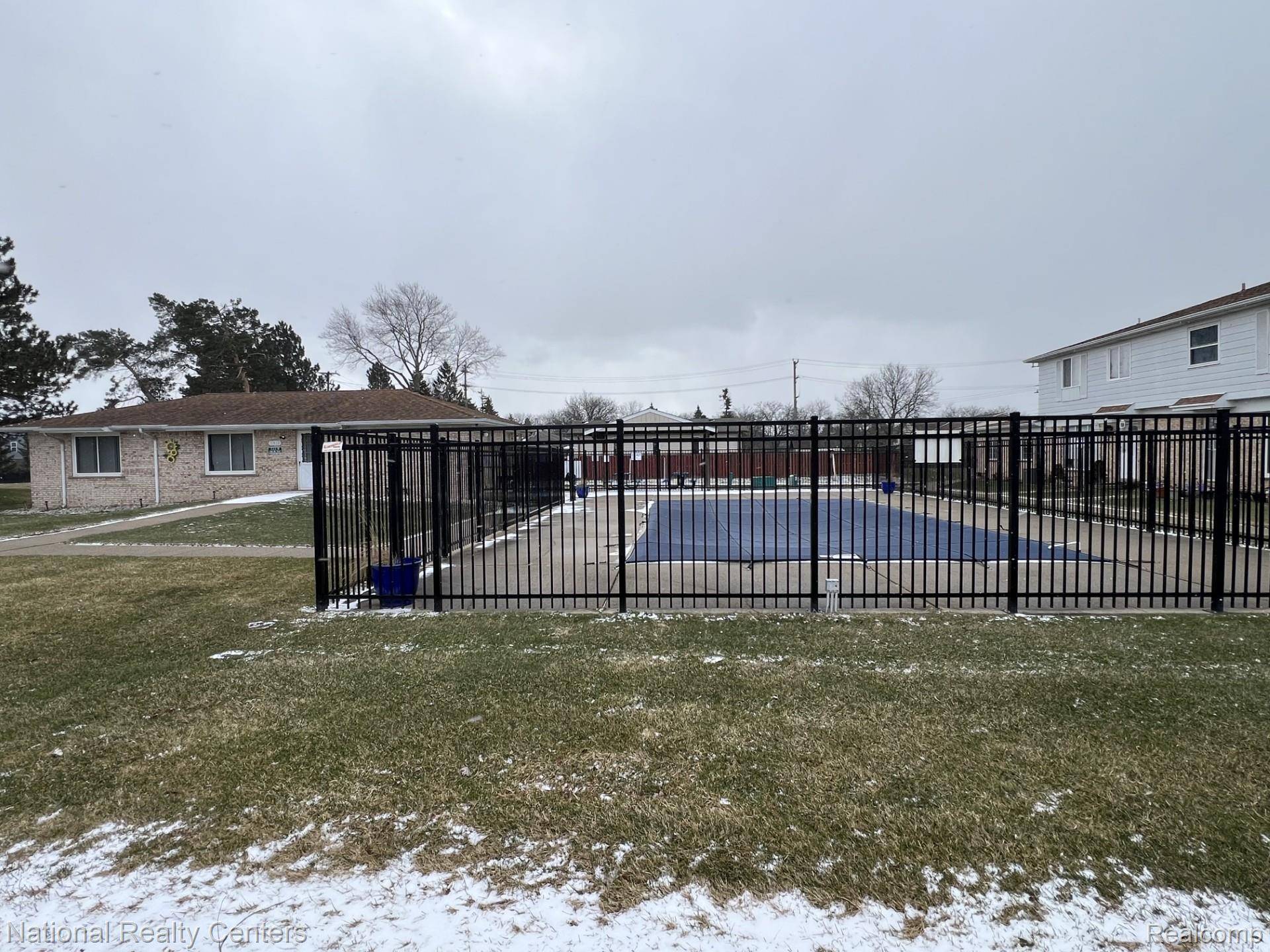 37543 Colonial DR #124, Westland, MI 48185