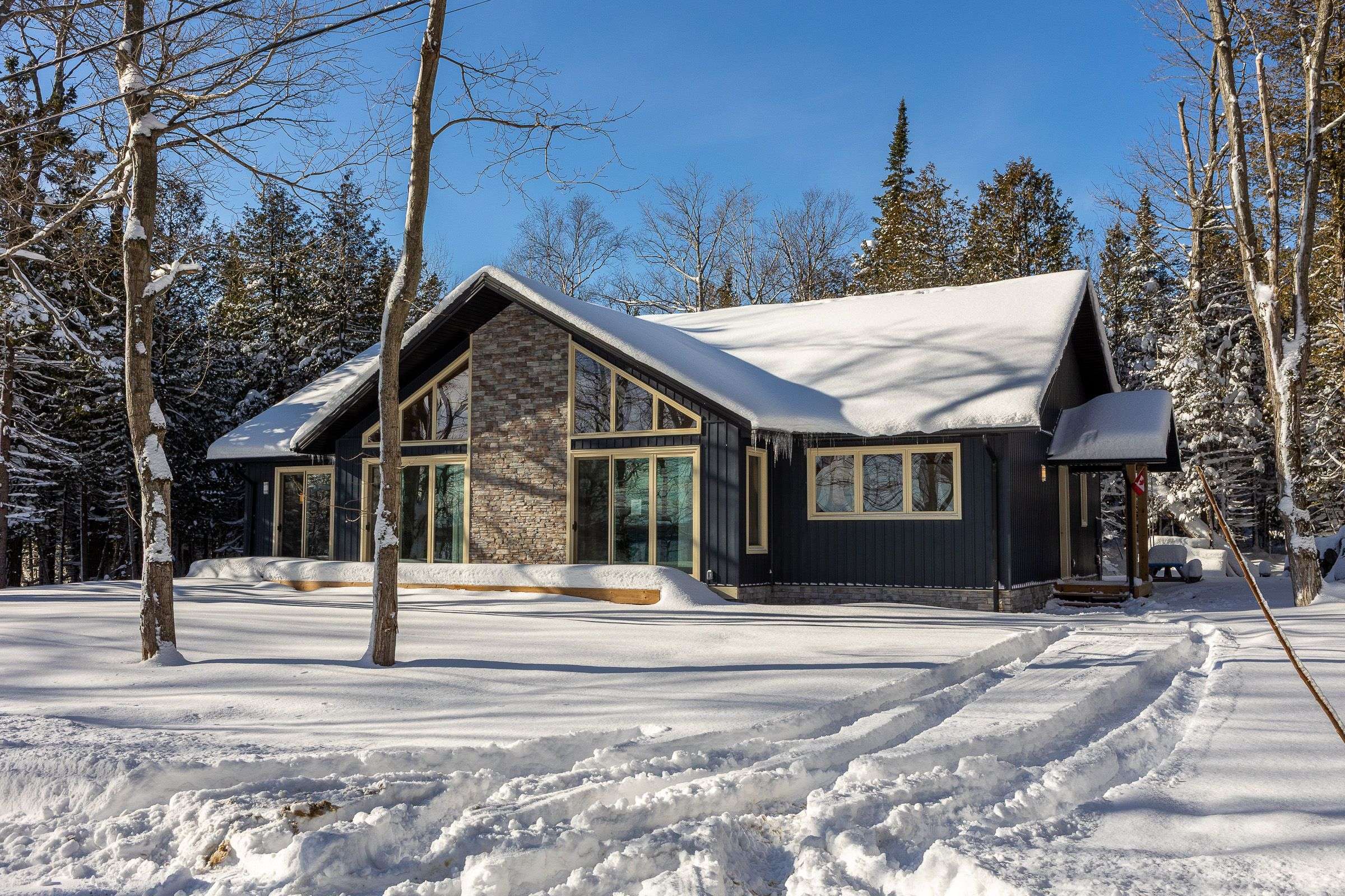 27 Whippoorwill RD, Northern Bruce Peninsula, ON N0H 1W0