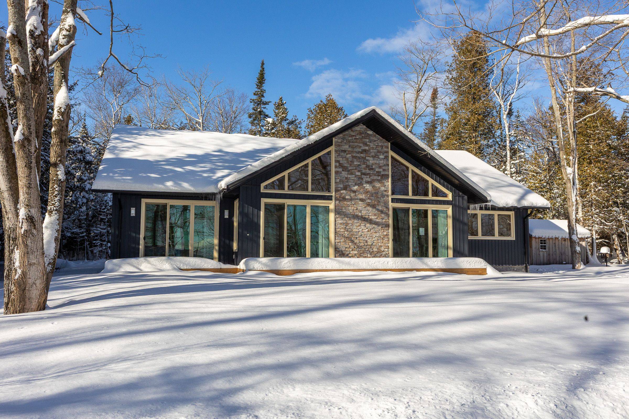 27 Whippoorwill RD, Northern Bruce Peninsula, ON N0H 1W0