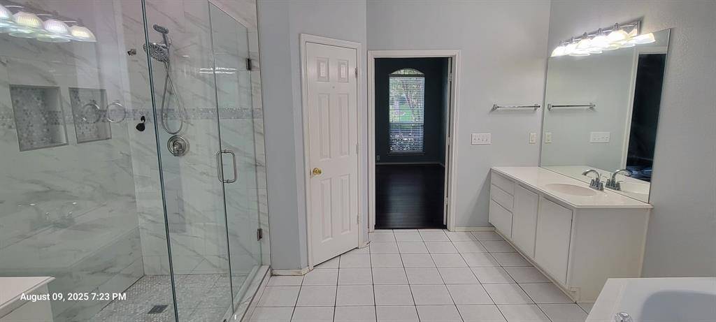 2328 Hunters Run Drive, Plano, TX 75025