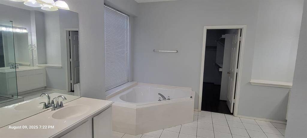 2328 Hunters Run Drive, Plano, TX 75025