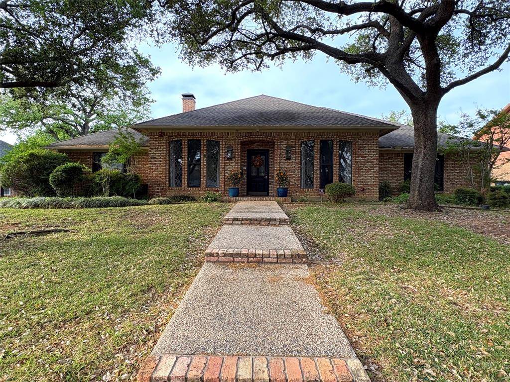 715 Buttermilk Drive, Arlington, TX 76006