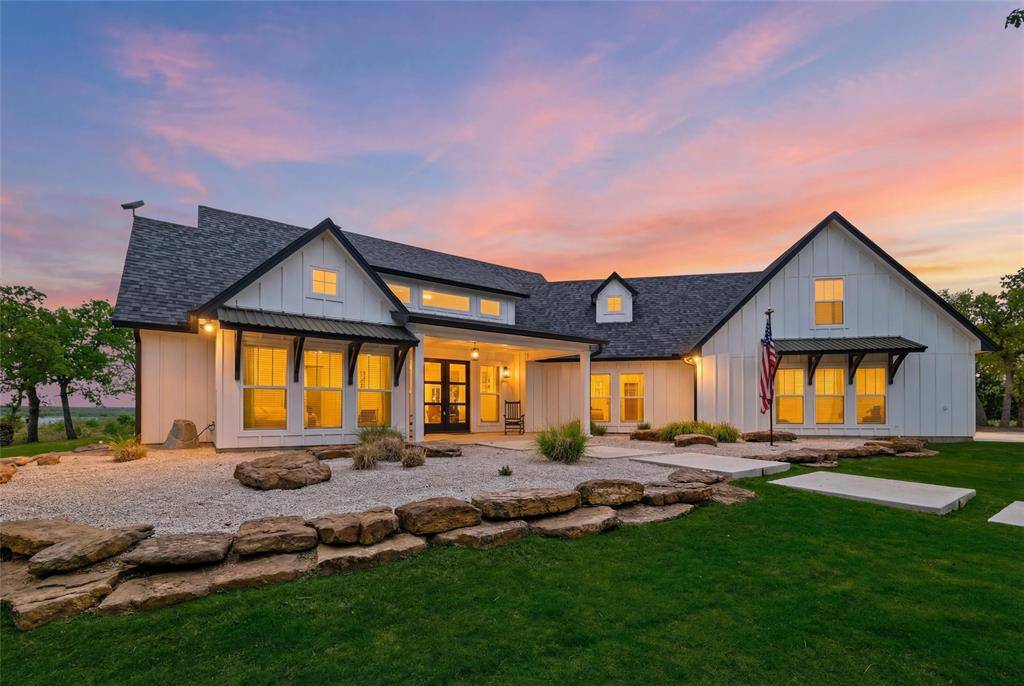 434 Sandstone Court, Sunset, TX 76270