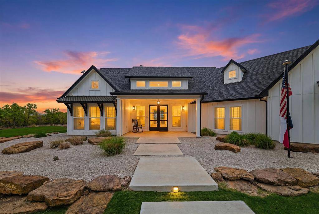 434 Sandstone Court, Sunset, TX 76270