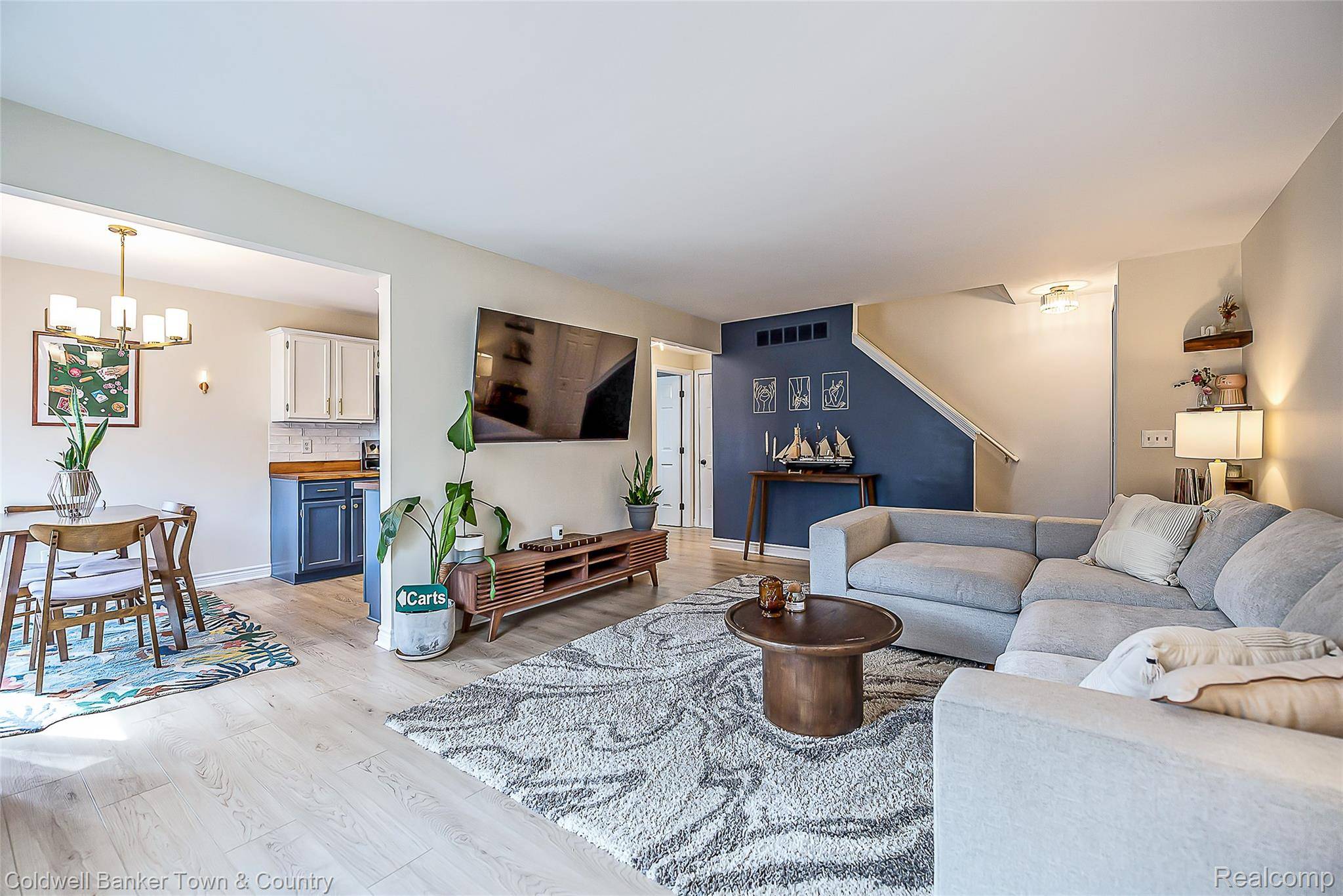 837 Oakwood DR, Howell, MI 48843